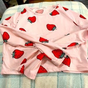 SHEIN pink crop top with strawberries 🍓 size 8Y